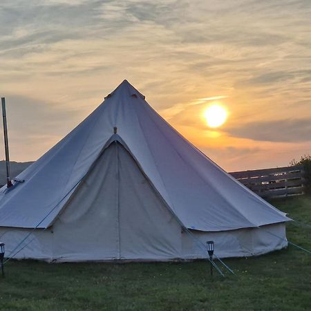 Beautiful 1-Bed Bell Tent In Голігед Екстер'єр фото