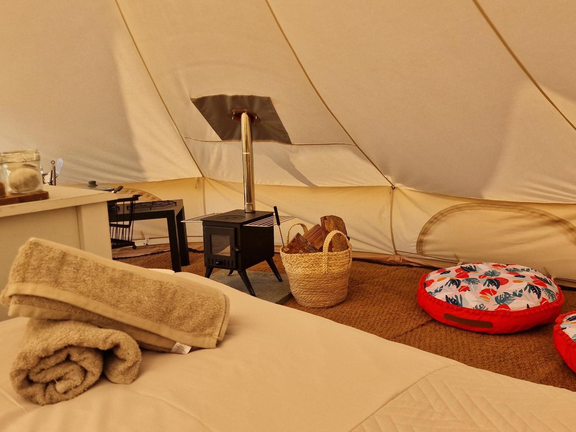 Beautiful 1-Bed Bell Tent In Голігед Екстер'єр фото